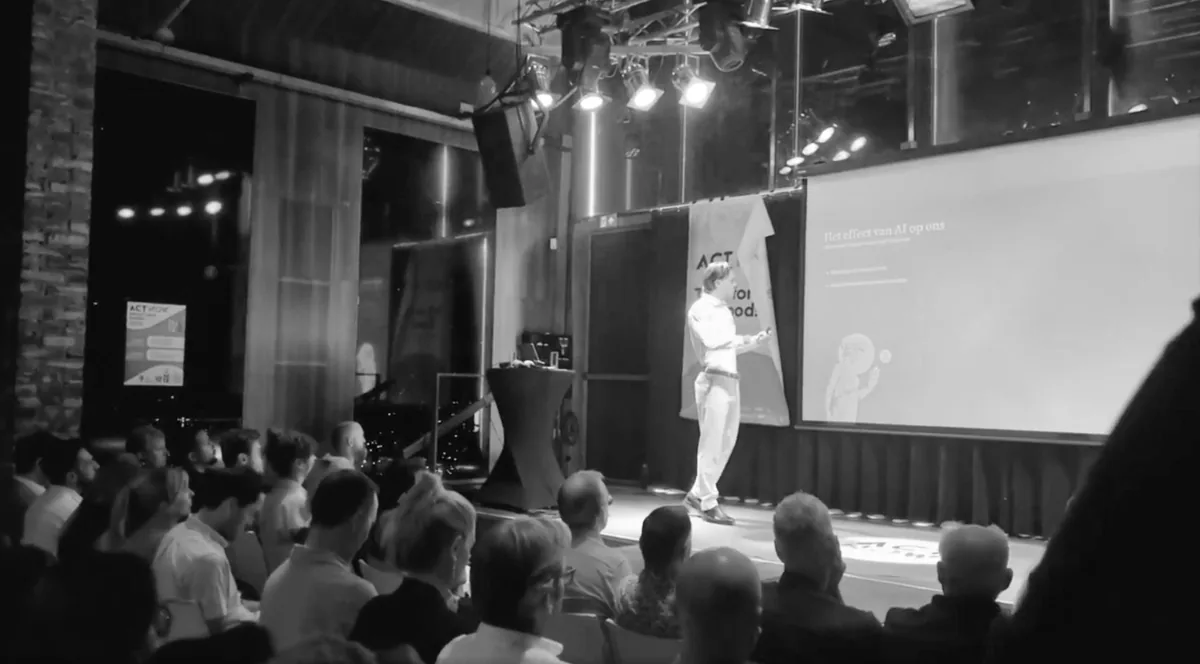 Thomas Damen op het podium